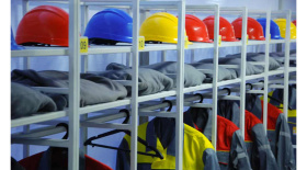 Уход за рабочей одеждой: ответственность работодателя и работника