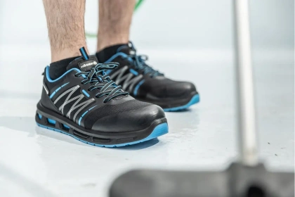 HT5K574_WARNOW_buty
