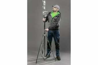 HT5K249_HEINER-Kurtka-przeciwdeszczowa_HT5K478_KLAUS-Czapka-z-daszkiem_HT5K411_VILS-T-shirt-bawelniany_HT5K355_EMS_Spodnie-ochronne-jeans__HT5K564_HOS