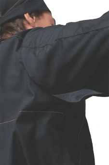 kostyum_gurman_podmyshka