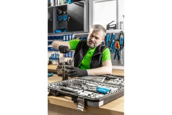 HT1R458_Zestaw-narzedzi_TOBIAS_HT5K415_polo-bawelniane_MADS_HT5K378_kamizelka-hybrydowa_MULDE_HT5K217_rekawice-ochronne HT1R458_Zestaw-narzedzi_TOBIAS_HT5K415_polo-bawelniane_MADS_HT5K378_kamizelka-hybrydowa_MULDE_HT5K217_rekawice-ochronne