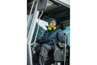 HT5K247_Ren_kurtka-ocieplana_HT5K365_NEKAR_Spodnie-ochronne-granatowe-_HT5K477_ENZ_Czapka-dzianinowa-_HT5K177_WALD_nauszniki_HT5K228_TOUCH_rekawice_2